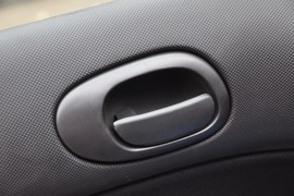 2011款标致207两厢