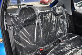 2011款标致207两厢