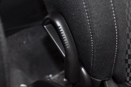 2011款标致207两厢