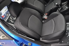 2011款标致207两厢