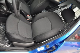 2011款标致207两厢