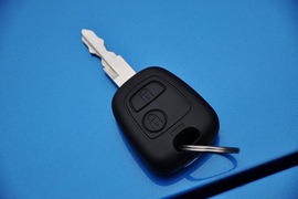 2011款标致207两厢