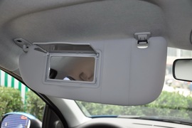 2011款标致207两厢