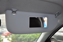 2011款标致207两厢