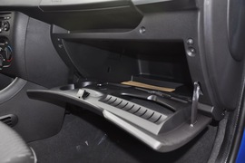 2011款标致207两厢