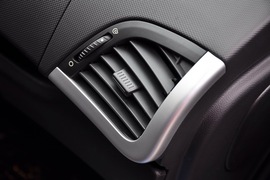 2011款标致207两厢