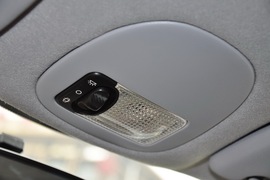 2011款标致207两厢