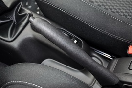 2011款标致207两厢