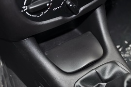 2011款标致207两厢