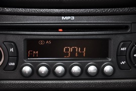 2011款标致207两厢