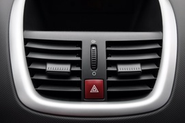 2011款标致207两厢