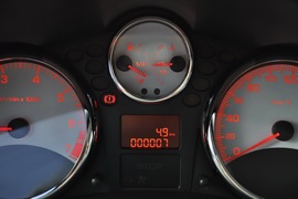 2011款标致207两厢