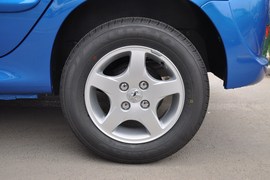 2011款标致207两厢