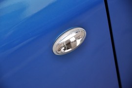 2011款标致207两厢