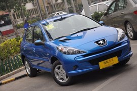 2011款标致207两厢