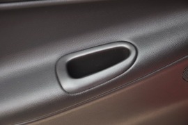 2011款标致207三厢