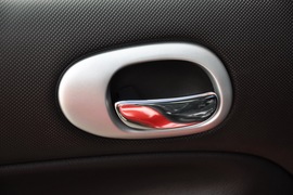 2011款标致207三厢