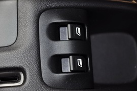 2011款标致207三厢