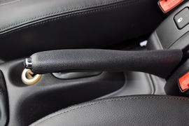 2011款标致207三厢