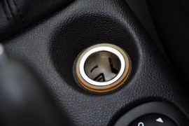 2011款标致207三厢