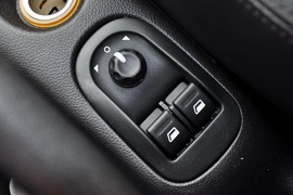 2011款标致207三厢