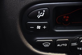 2011款标致207三厢