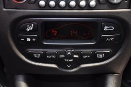 2011款标致207三厢