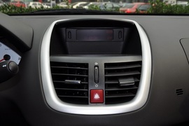 2011款标致207三厢