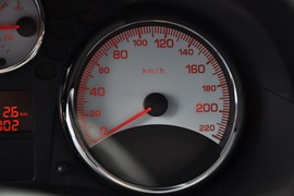 2011款标致207三厢