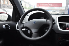 2011款标致207三厢