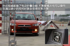 2011款三菱翼神试驾图片