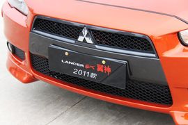 试驾2011款三菱翼神图片