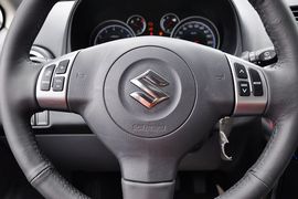2011款长安铃木天语SX4