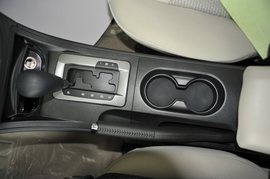 2011款奔腾B50AT天窗版到店实拍