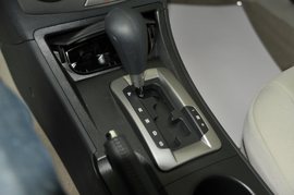 2011款奔腾B50AT天窗版到店实拍