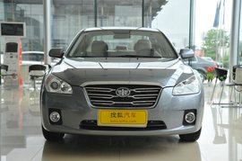 2011款奔腾B50AT天窗版到店实拍