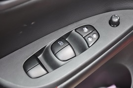 2011款东风日产全新骐达1.6T
