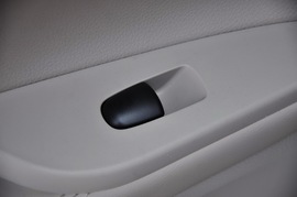 2011款东风日产全新骐达1.6L