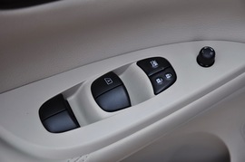 2011款东风日产全新骐达1.6L
