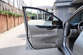 2011款东风日产全新骐达1.6L