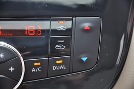 2011款东风日产全新骐达1.6L
