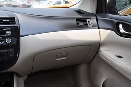 2011款东风日产全新骐达1.6L