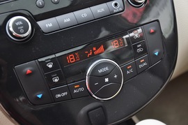2011款东风日产全新骐达1.6L