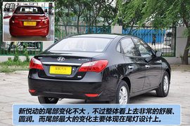 2011款北京现代新悦动