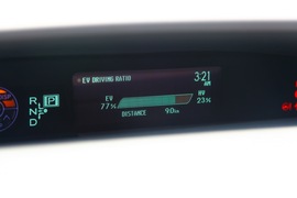 2012款外插充电式混合动力普锐斯体验