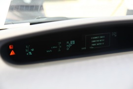 2012款外插充电式混合动力普锐斯体验