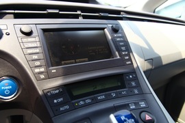 2012款外插充电式混合动力普锐斯体验