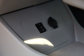 2012款外插充电式混合动力普锐斯体验