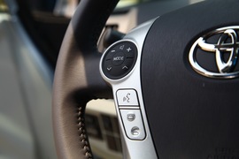 2012款外插充电式混合动力普锐斯体验