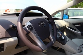 2012款外插充电式混合动力普锐斯体验